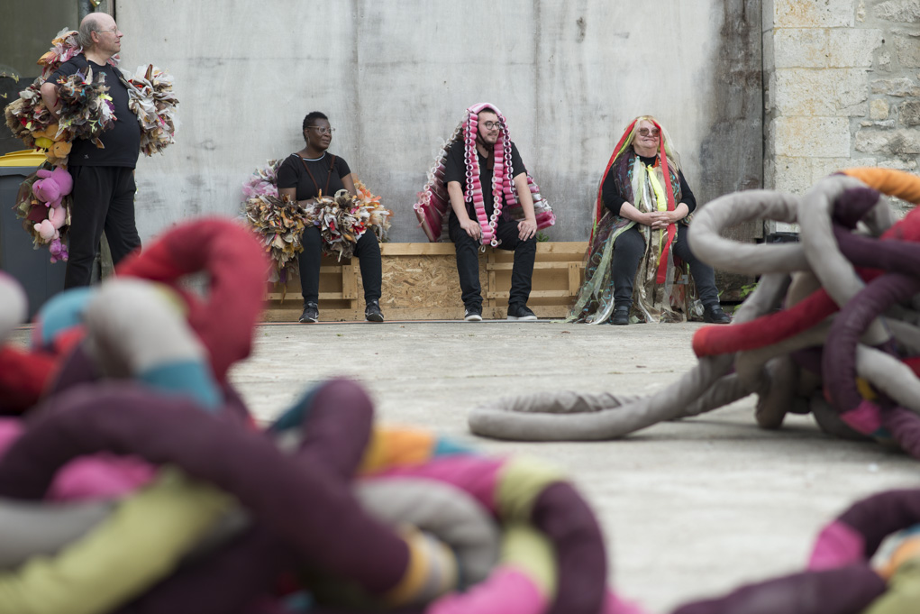 À Coulommiers, on danse à l’hôpital avec la Compagnie TAM. Crédit photo : Fondation Transdev/Grégoire Maisonneuve.