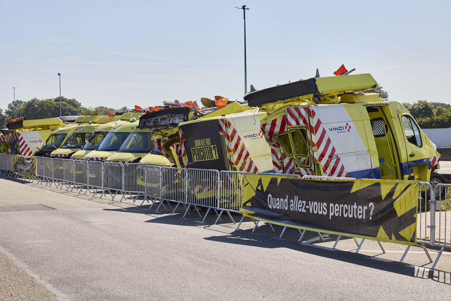 Exposition de fourgons accidentés 
