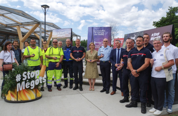 Lancement de l’opération #StopMégots sur l’aire de services de l’Estalot (A10) en Gironde. Crédit photo : Frédéric Guy 