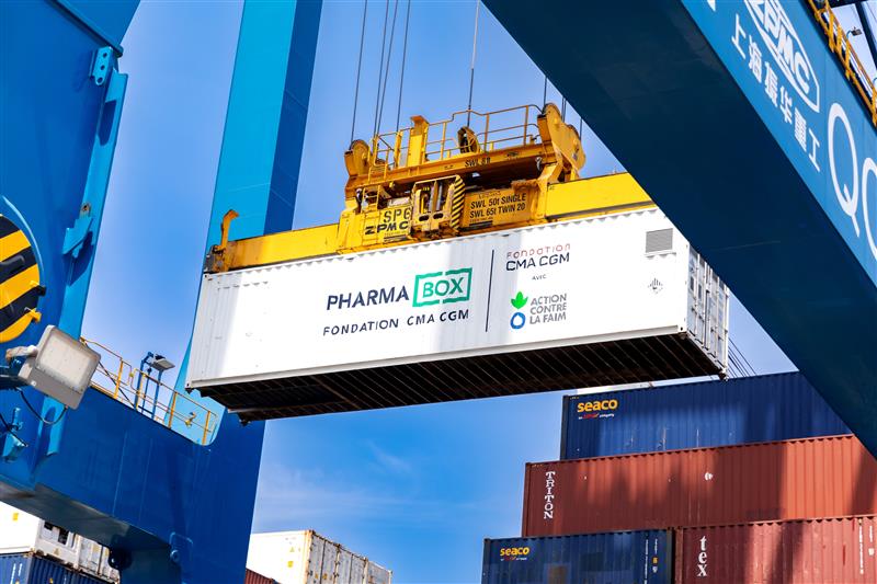 Arrivée des deux PharmaBox au port de Kribi