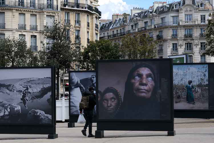 MSF s'expose Gare de Lyon. Crédits : ©David Paquin