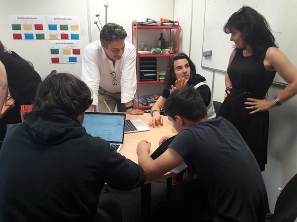 Les jeunes formés chez EDEN School acquièrent des compétences techniques et un savoir-être en entreprise qui garantissent leur haut niveau d’employabilité après l’école. Crédits photo ©EDEN School