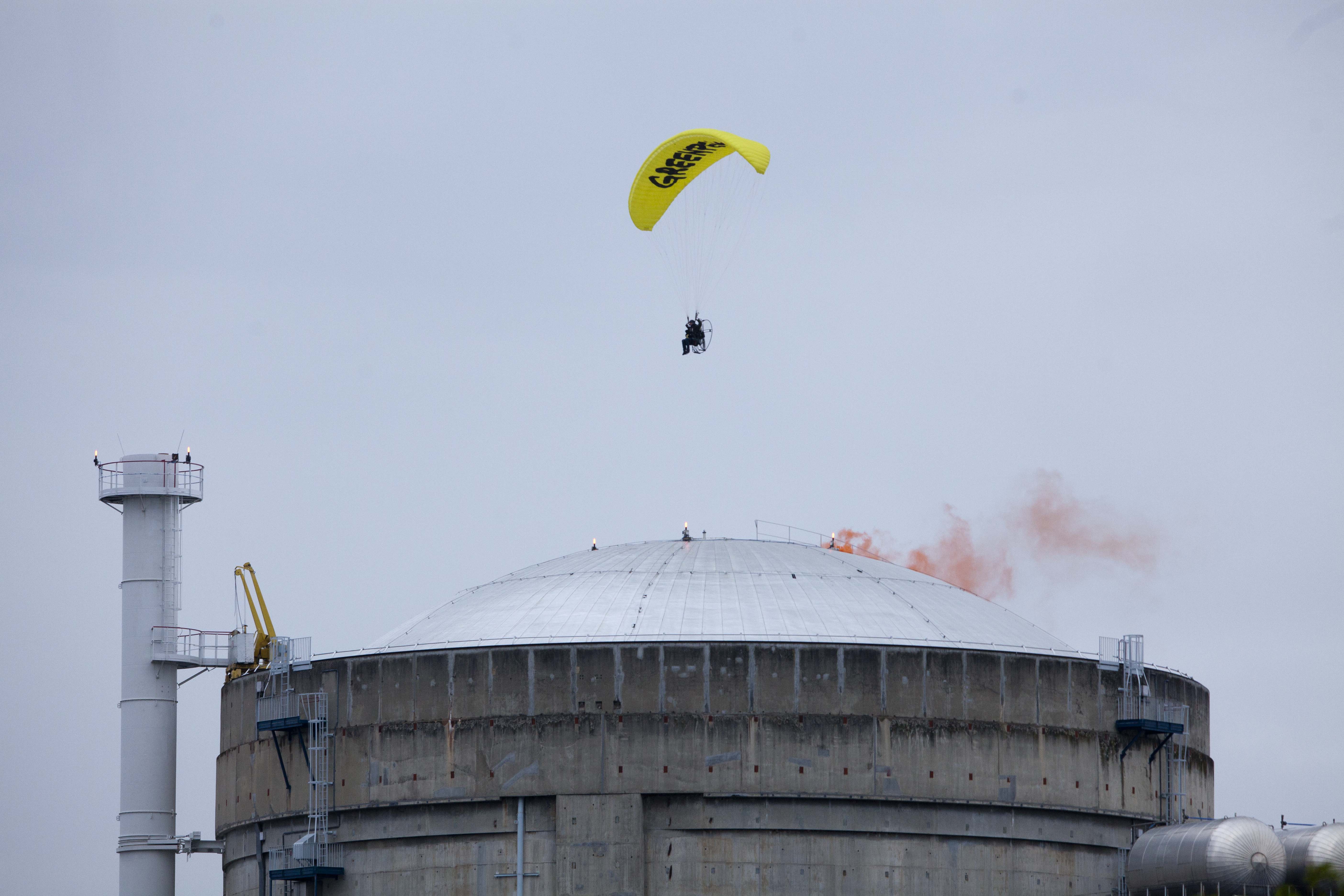 2012, action à la centrale nucléaire de Bugey dans l'Ain. © Lagazeta / Greenpeace