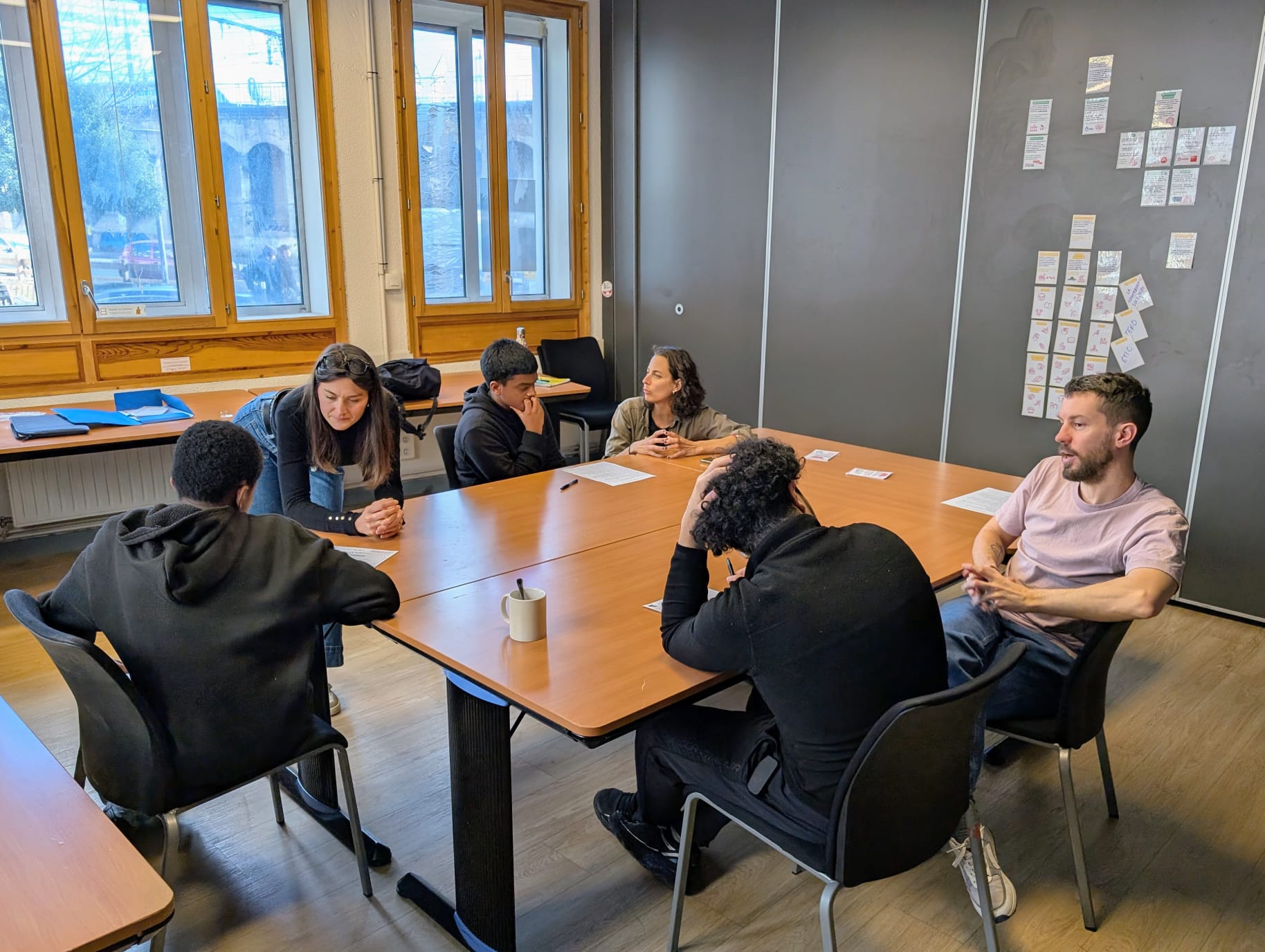 Atelier collectif à HÉVÉA organisé durant la semaine de stage (2026)