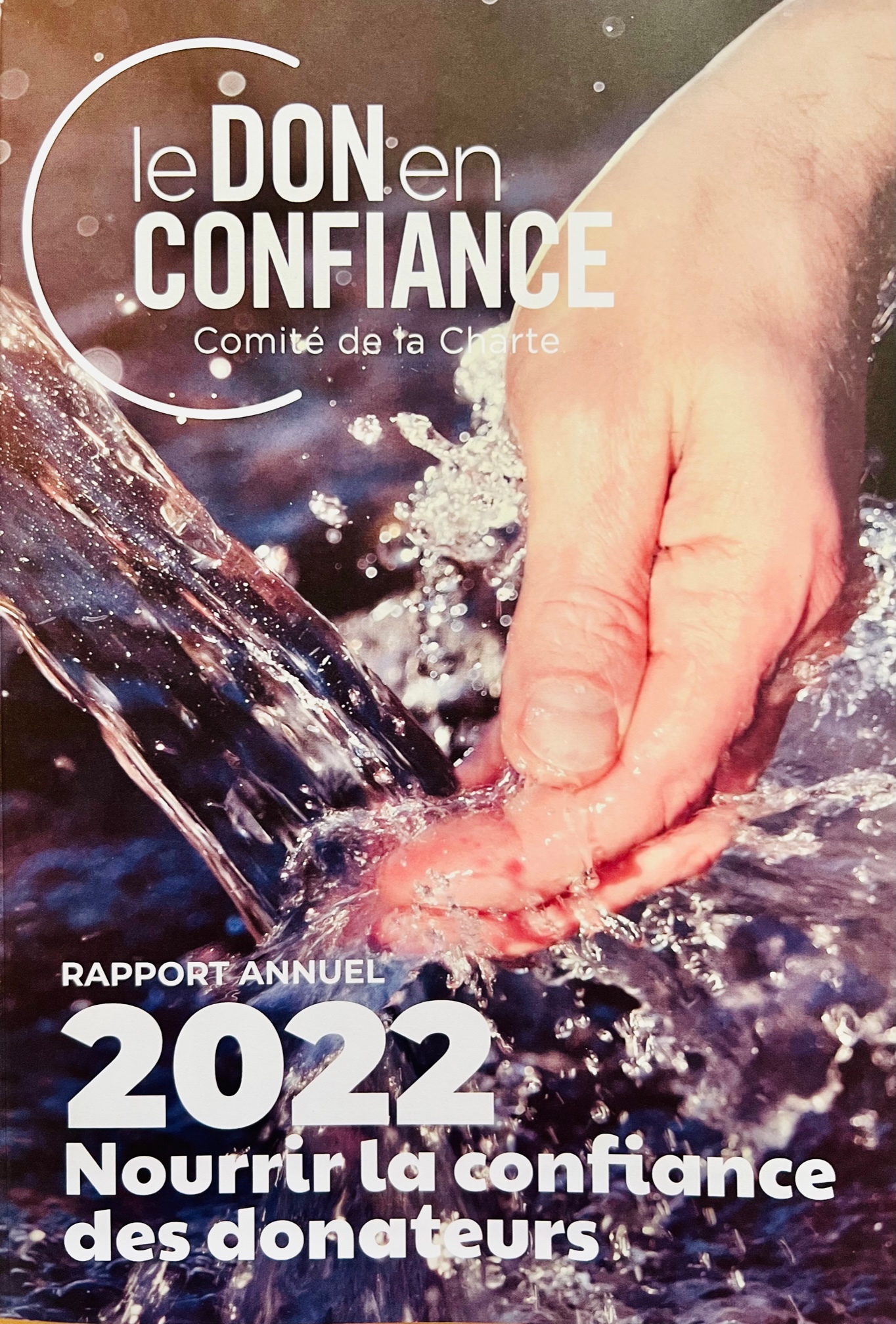 page de couv Rapport annuel 2022 Don en Confiance