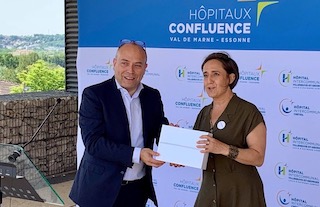 Remise des iPads aux Hôpitaux Confluence