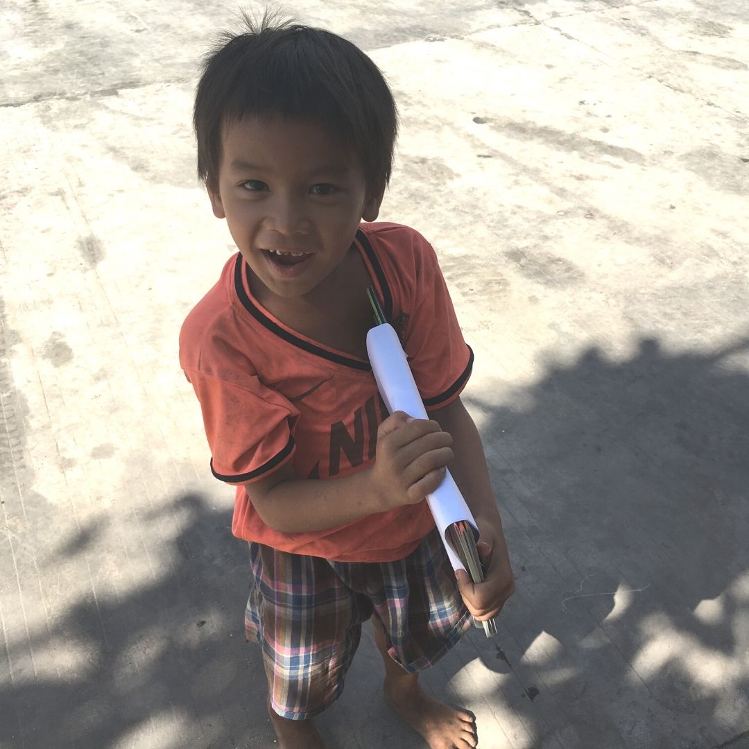 Cambodge : Distribution de livres dans les quartiers précaires de Phnom Penh