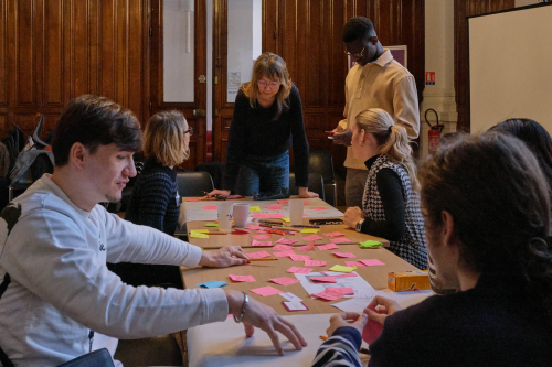 Session de travail avec les jeunes