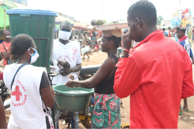 République Démocratique du Congo - Dispositif lavage de mains au marché