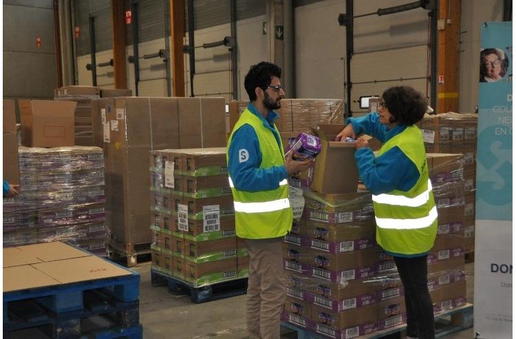 Dons Solidaires propose des serviettes hygiéniques à disposition de jeunes lycéennes