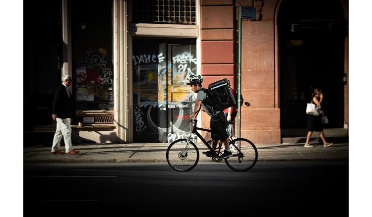 Livreur à vélo, crédit : Unsplash
