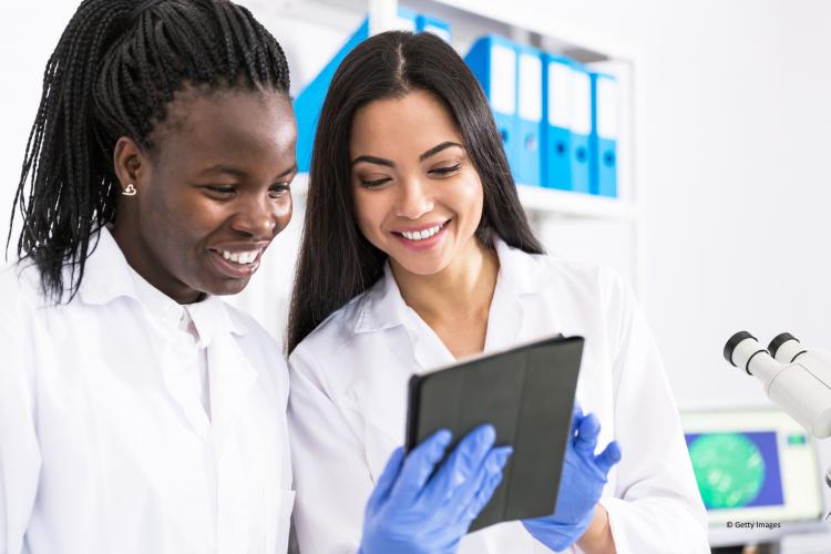 Dialogue entre deux professionnelles de santé