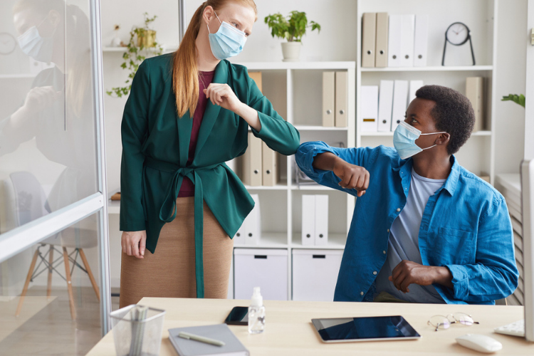 Comment contribuer à plus de lien social près de chez vous ? Crédit photo : iStock