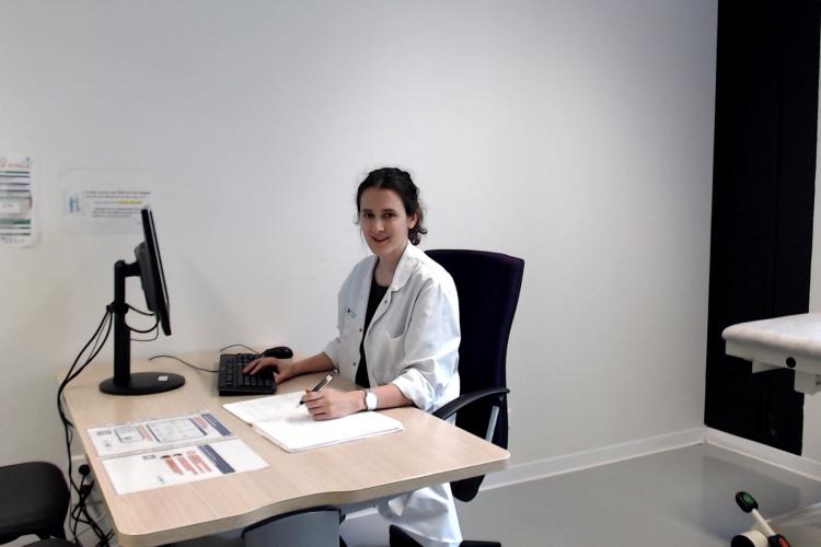 Laetitia Jeancolas, jeune chercheuse sur Alzheimer