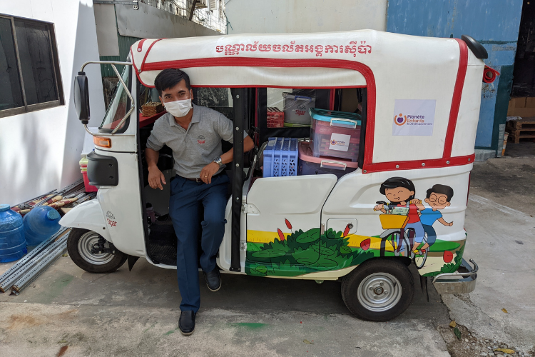 Tuk-tuk bibliothèque