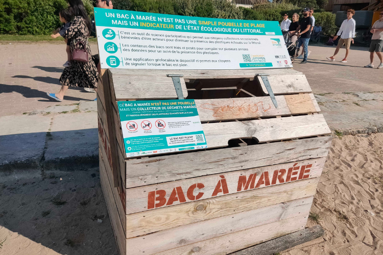 Un bacs à marée disposé à la plage des Minimes à La Rochelle. Crédit photo : Carenews.