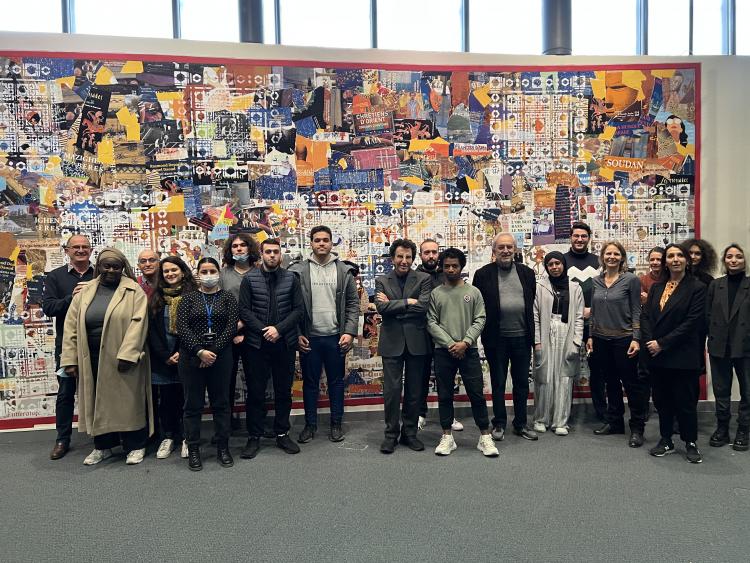 Inauguration de la fresque murale « Œil de lumière, Couleur du désert » réalisée par les apprenants de L’Industreet avec la présence de Jack Lang, Président de l’IMA.