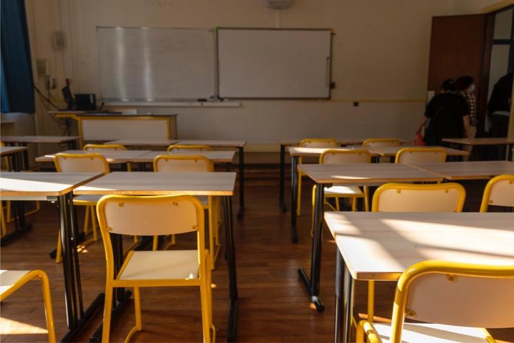 Une partie des enfants sont privés de scolarisation. Crédits : Carenews.