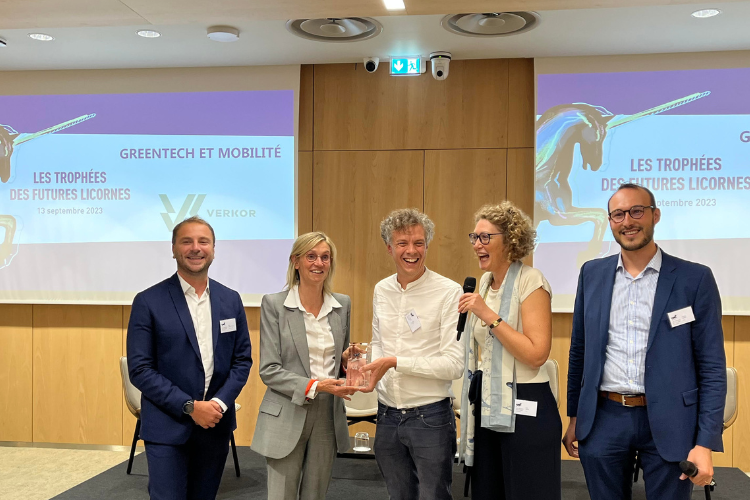 Agnès Pannier-Runacher a remis le prix Greentech et mobilité à la startup Verkor. Crédit : Leticia Farine