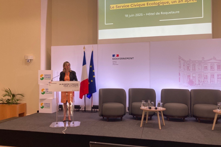 Agnès Pannier-Runacher introduit la matinée, au ministère de la Transition écologique. Crédits : Carenews.