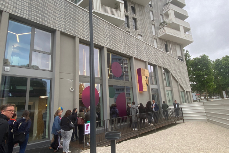 La Fabrique de l'émancipation Claude Alphandéry est située au coeur du quartier populaire Youri Gagarine de Romainville (Seine-Saint-Denis). Crédit : Carenews.