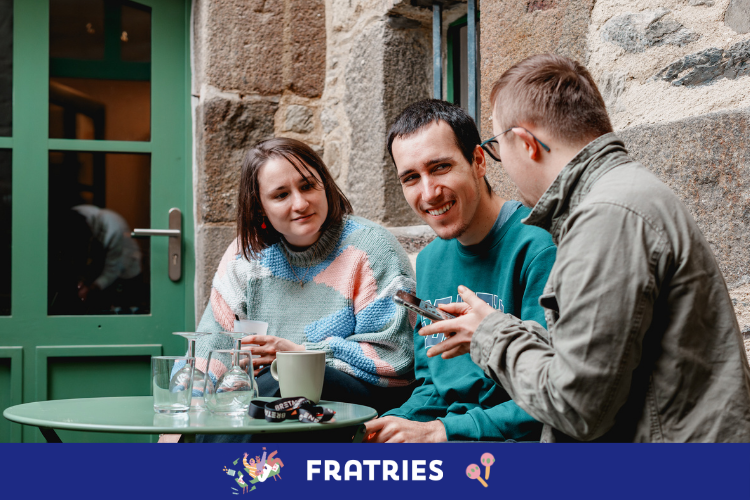 Fratries mise sur le coliving, un mode d’habitat partagé entre des jeunes en situation de handicap et des jeunes sans handicap. Crédit : Fratries