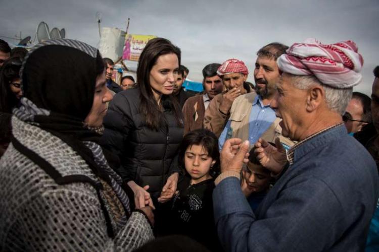 Angelina Jolie raconte son expérience avec les réfugiés d'Irak 