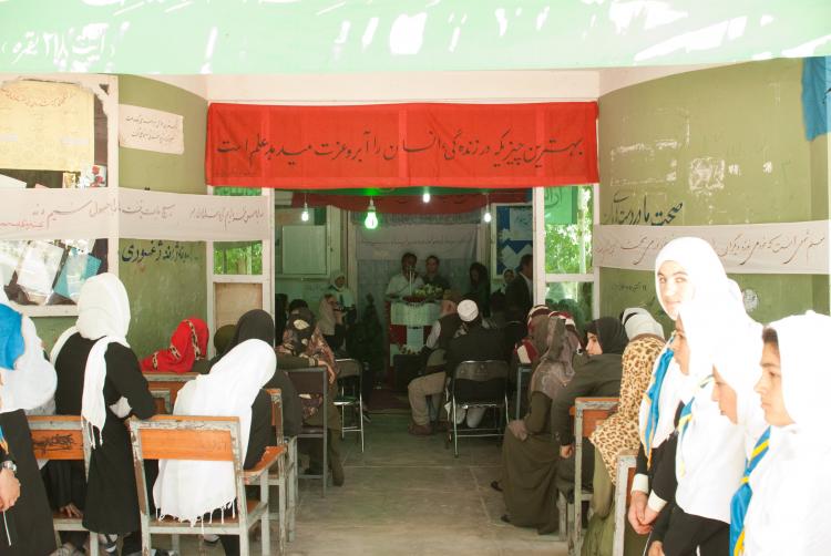 Inauguration de la bibliothèque de l'école de filles Bibi Hafassa
