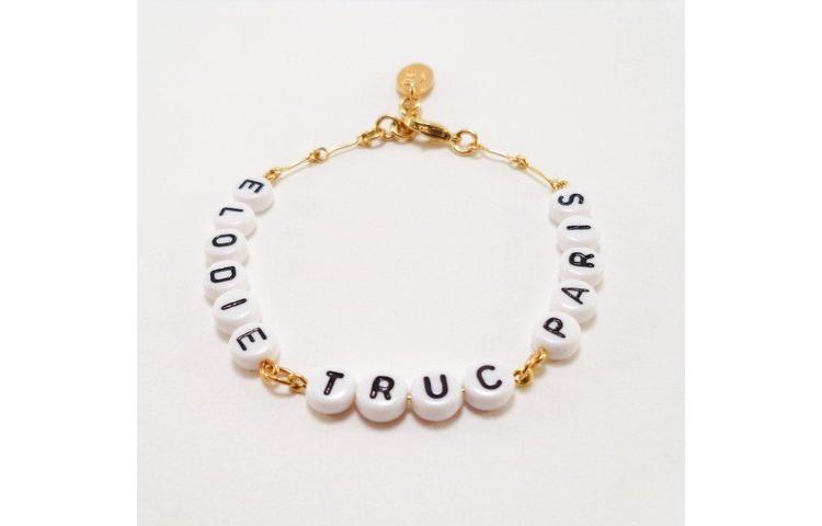 Un bracelet personnalisé pour financer une action humanitaire en Somalie