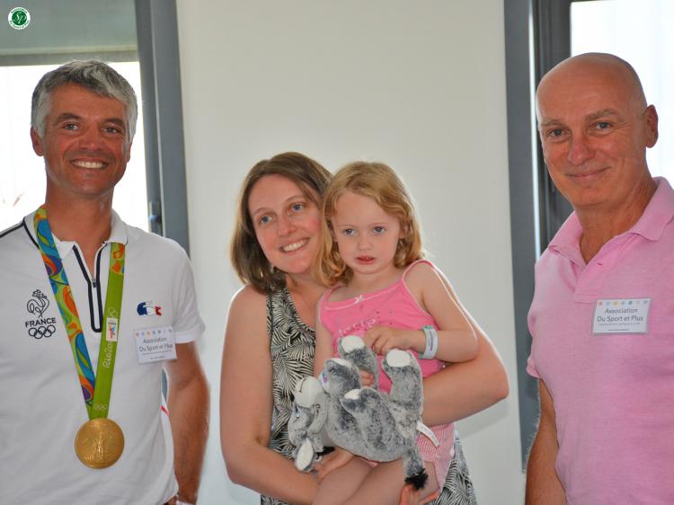 Un champion olympique aux côtés des enfants hospitalisés à Chartres