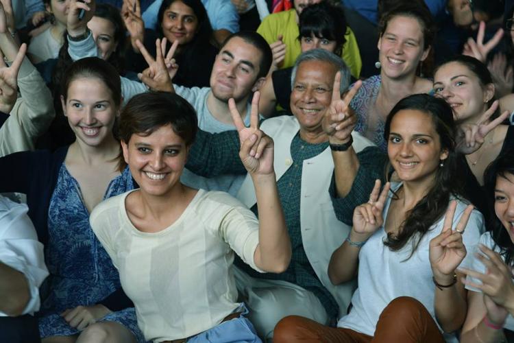 Muhammad Yunus conseille les jeunes entrepreneurs solidaires français