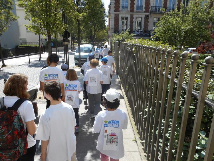 Concernés malgre la difference - l'EMP de Levallois court contre la faim