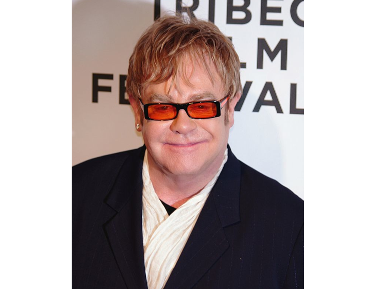 Elton John demande le boycott de Dolce & Gabbana