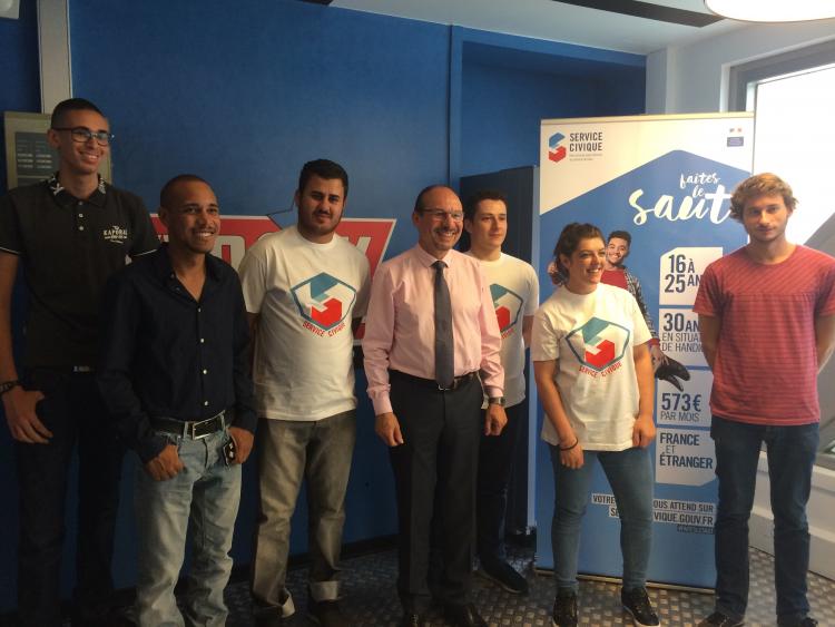 DU 10 au 20 OCTOBRE, SKYROCK SENSIBLISE LES JEUNES AU SERVICE CIVIQUE