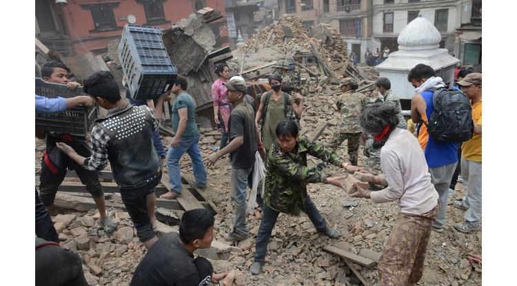 [D’AILLEURS] Séisme au Népal : le don au cœur de la catastrophe