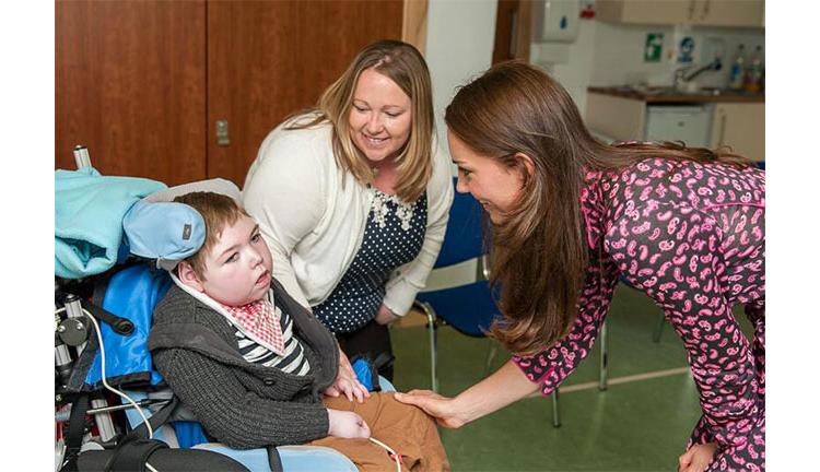[STAR SYSTEM] Kate Middleton, princesse au grand cœur pour les enfants malades