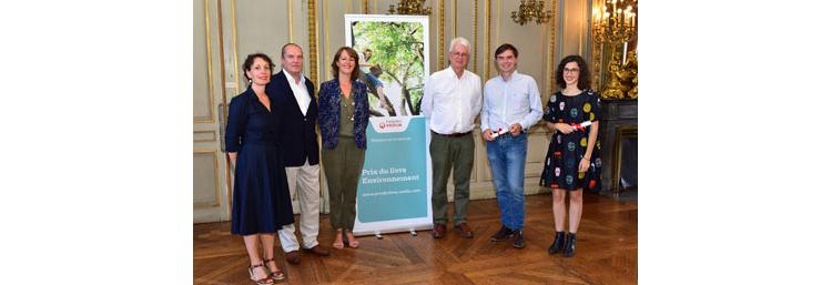 Sébastien Bohler reçoit le Prix du Livre Environnement 2019
