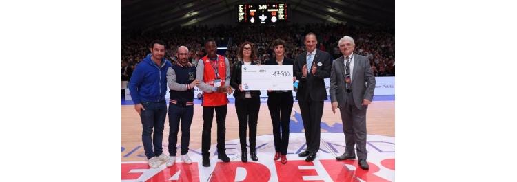 AG2R LA MONDIALE remet un chèque de 17 500 € à l'association Petits Princes