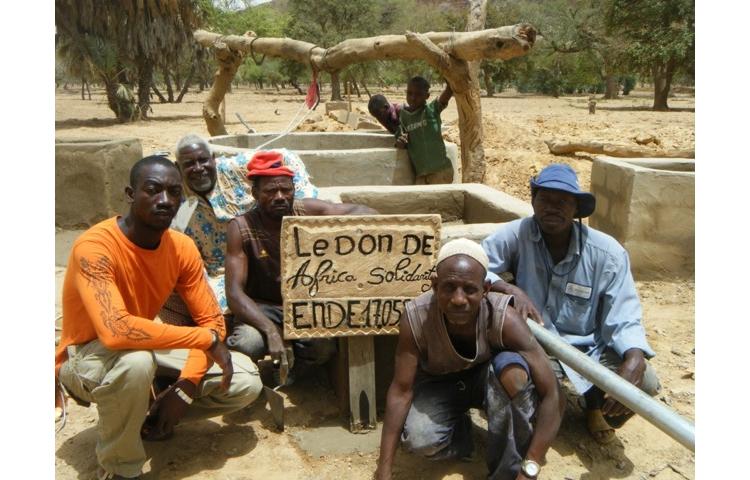 Premier puits maraîcher communautaire construit au pays Dogon en juin 2015
