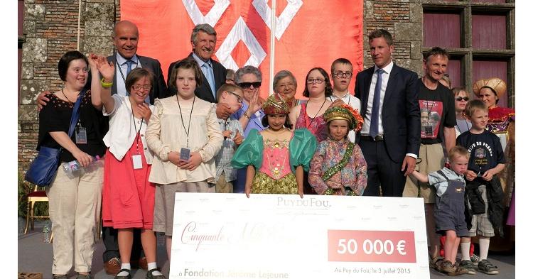 Le Puy du Fou remet 50 000 euros à la Fondation Lejeune