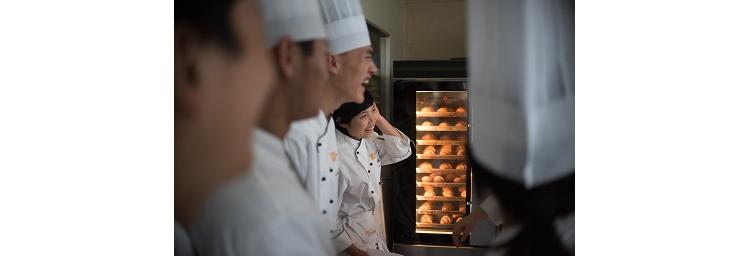AccorHotels s'engage pour la formation de jeunes chinois au métier de boulanger