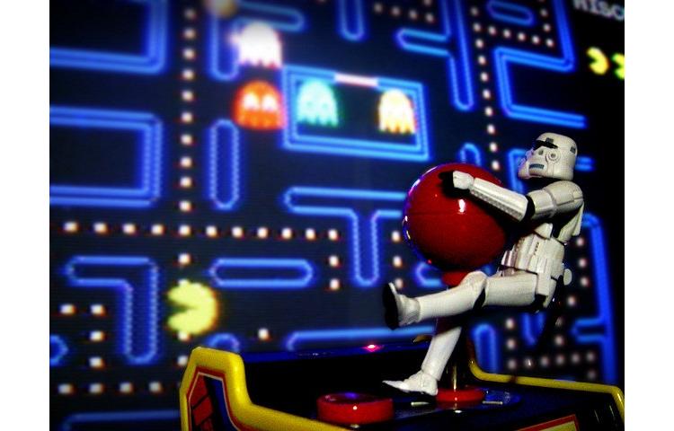 Comment Pac-Man aide la Croix Rouge