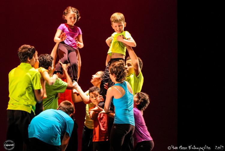 Les arts pour faire de la maladie, la plus grande force des enfants