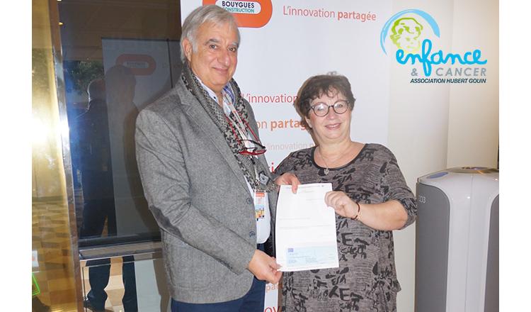 Collecte de fonds : le groupe Bouygues offre un chèque de 1900€ à l’association