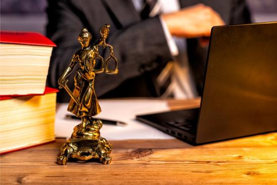 La startup Allaw noue un partenariat avec Droits d’urgence pour faciliter l’accès au droit et à la justice. Crédit photo : iStock.