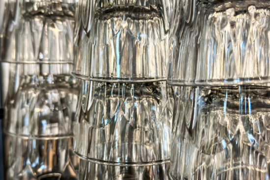 L'entreprise Duralex a été reprise en Scop par ses salariés en juillet 2024. Crédit : iStock/ Alla Tsyganova 