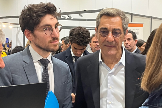 Serge Papin (à droite) au GSEF, en compagnie de Maxime Baduel (à gauche), le délégué ministériel à l'économie sociale et solidaire. Crédit : Carenews. 