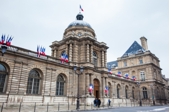 Le sénateur Henri Cabanel s'adresse d'abord aux élus locaux, mais espère une mobilisation plus large. Crédit : iStock.