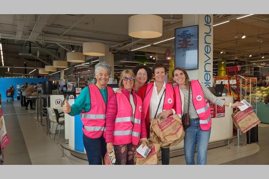 Collaborateurs SOMFY mobilisés pour la collecte nationale des Restos du Coeur