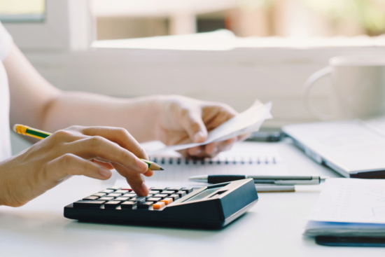 « Les achats représentent des leviers extraordinaires de transformation de la société », met en avant Pierre Pelouzet, Médiateur des entreprises et parrain de l’édition 2026, Crédit : iStock / pcess609